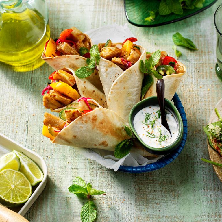 Mini wrapy s kousky veganského filetu Mini wrapy s kousky veganského filetu